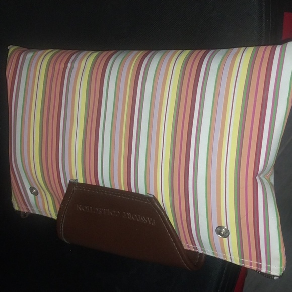 2 in one huge bag(s) - Picture 3 of 10